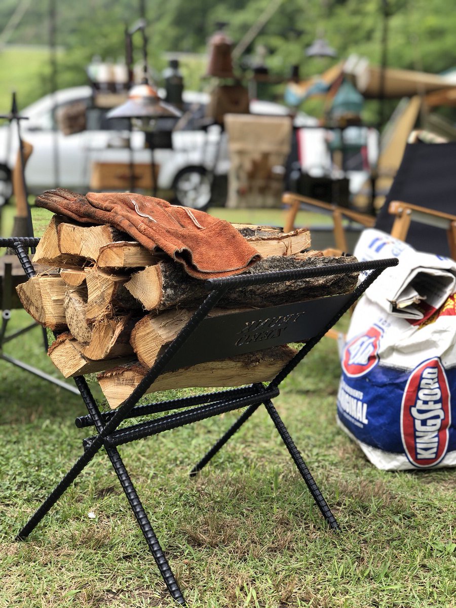 camp_geeks's tweet photo. ブランド起ち上げに製作したファイヤーウッドスタンド兼クーラー���ックススタンド。再販に向けて重い腰を上げました😆

#キャンプギア
#キャンプ
#キャンプ好きな人と繋がりたい https://t.co/Sqrimj2v1h