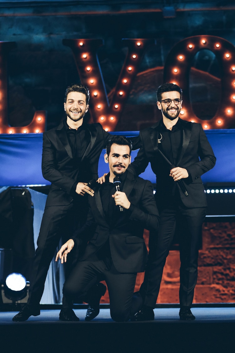 ArmyArg's tweet photo. Amor a estas fotos!! ❤ @ilvolo 

(Thanks il volo japan fan site) https://t.co/ND0c6t7lZh