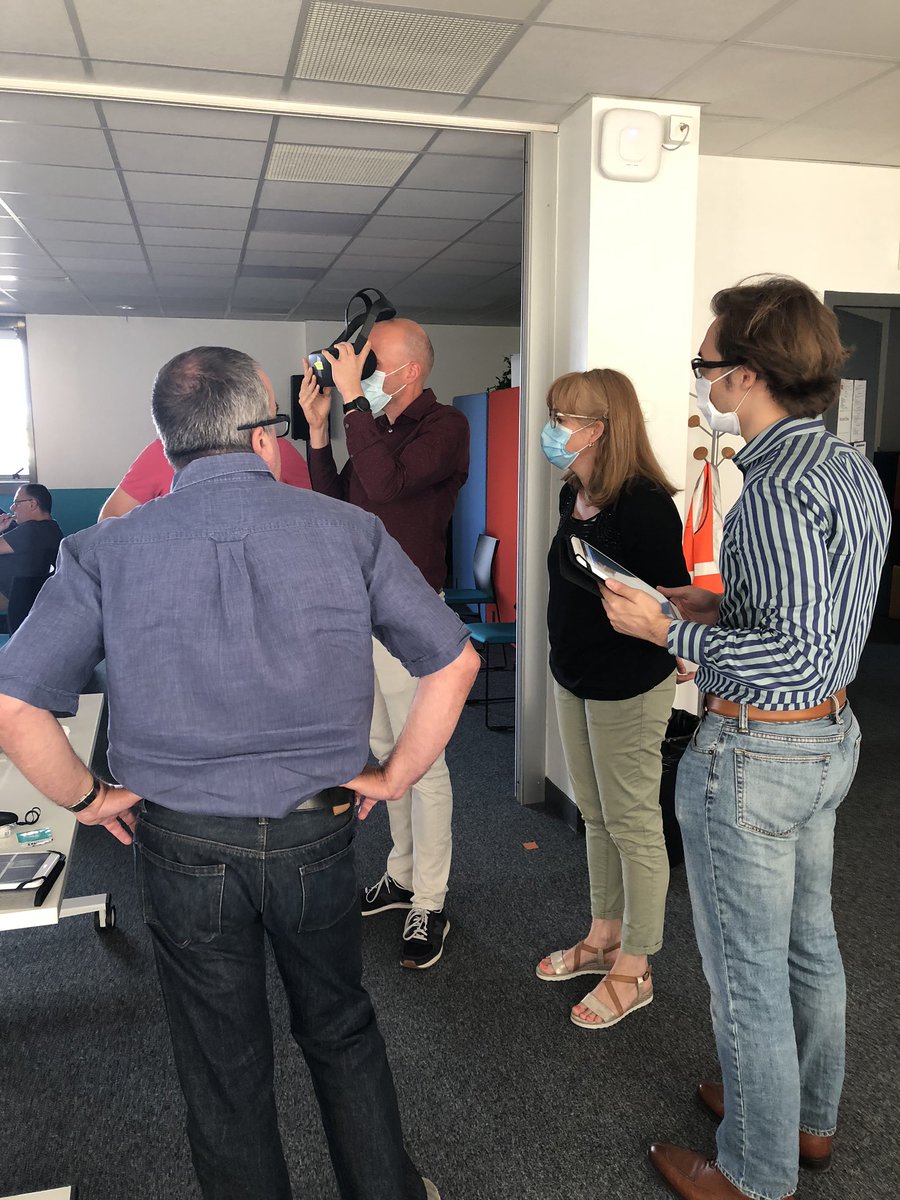 Pilote de la formation Animer un Espace de Service essentiel pour accueillir orienter accompagner avec pro activité efficacité bienveillance Merci aux participants et Marjorie : vrais échanges concrètes suggestions! <a href="/bonnet1899/">Christophe Bonnet</a> <a href="/Hammentien/">Anne DEFRANOULD</a> <a href="/ArnaudPortalier/">Portalier Arnaud</a> <a href="/NatFoyLouis/">Nathalie Foy-Louis</a> <a href="/UDS_SNCF/">Université du Service SNCF</a>