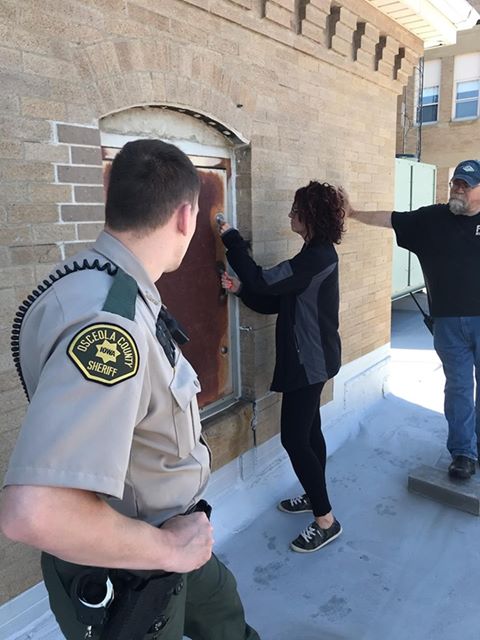 OCSOIowa's tweet photo. Yesterday the Sheriff's Office staff had an emergency evacuation meeting and drill. https://t.co/OOw950sxcQ