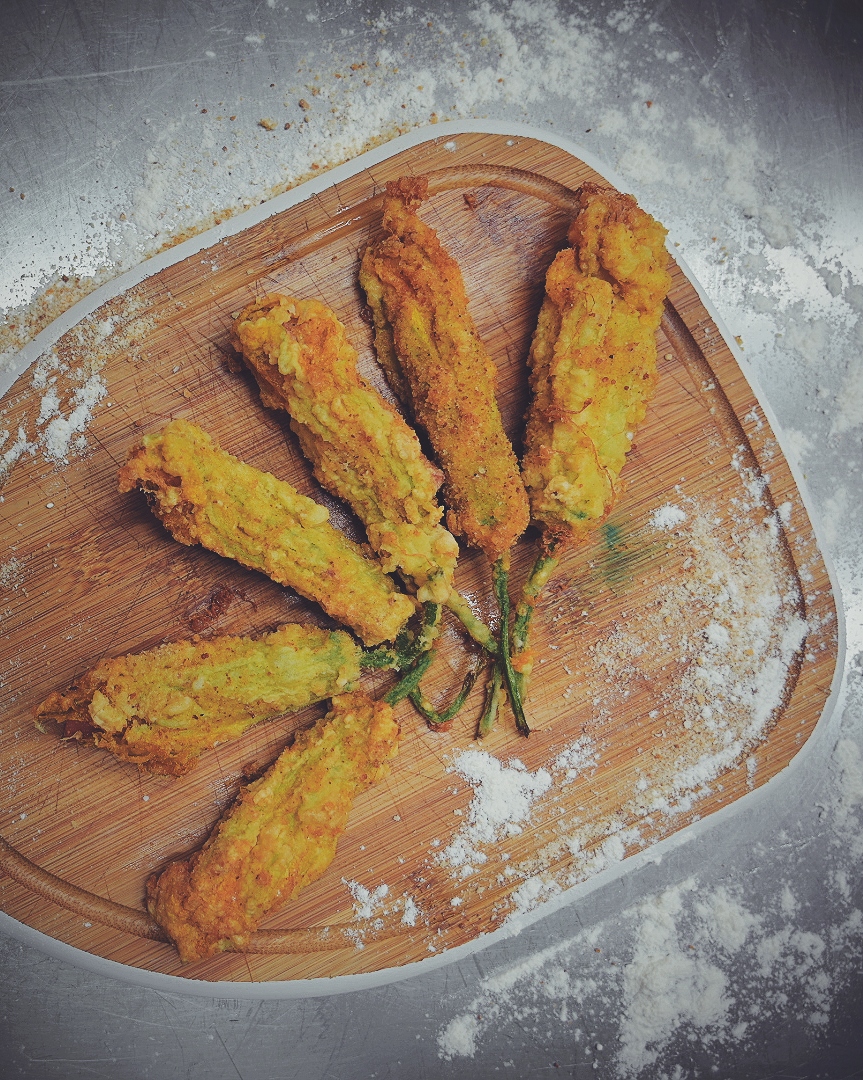 BurntButterApp's tweet photo. https://t.co/zcqnyVsVwO
#burntbutterapp #homemade #foodie #recipe #recipeoftheweek #sharethispost #recipeapp #courgetteflowers #tradition #cook #share #recipeshareapp #foodinspiration #homemadecooking #trythis #musttrythis #homemade #foodie #Food https://t.co/5vqJ6v0JMq