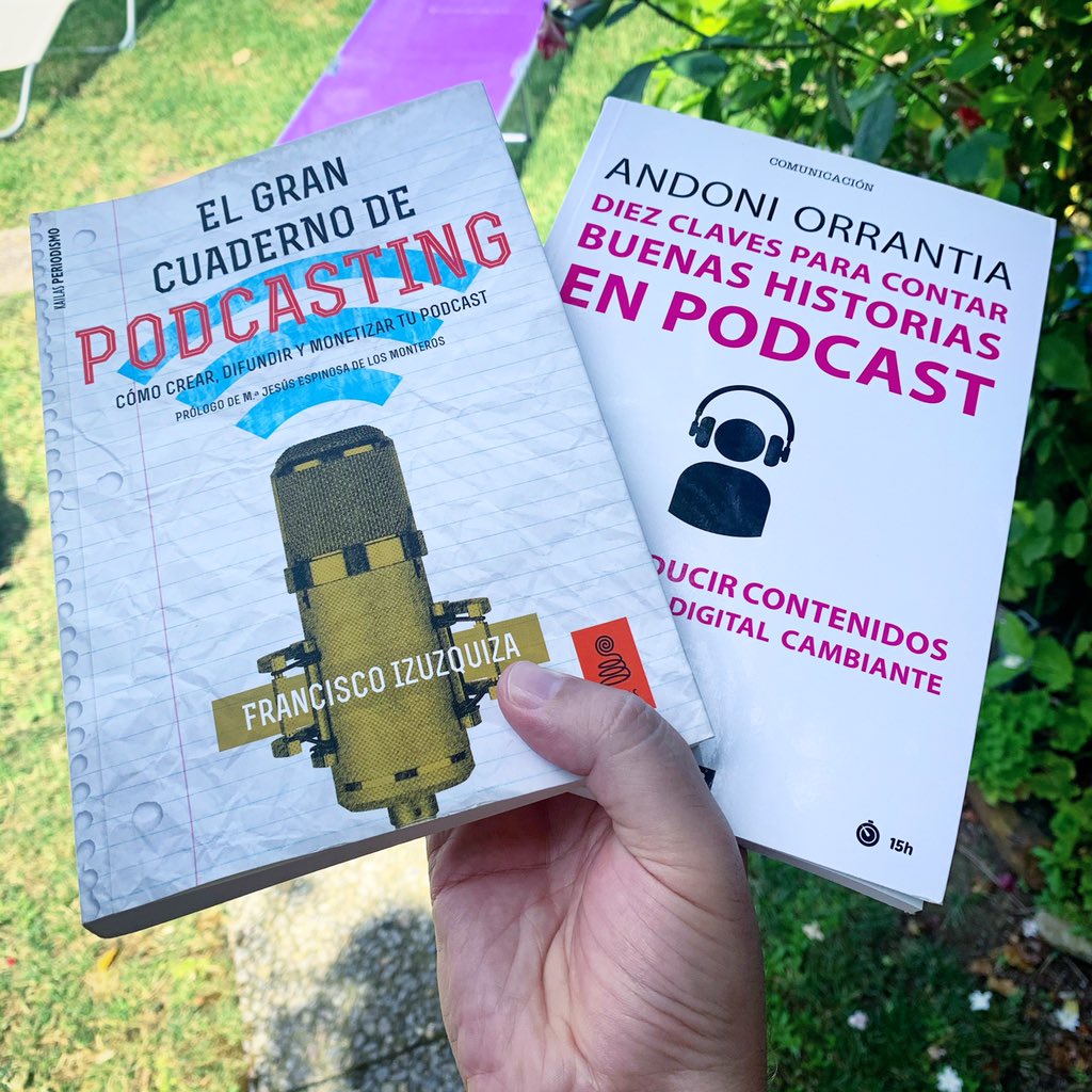 radioactivo_es's tweet photo. Mis primeras lecturas de verano son más bien una desescalada laboral:

• “El gran cuaderno de #podcasting” de Fran @Izuzquiza (@kailaseditorial, 2019)

• “Diez claves para contar buenas historias en #podcast” de @aorrantiah (@EditorialUOC, 2019)

Y tú, ¿qué lees? https://t.co/QGy48EVeMG