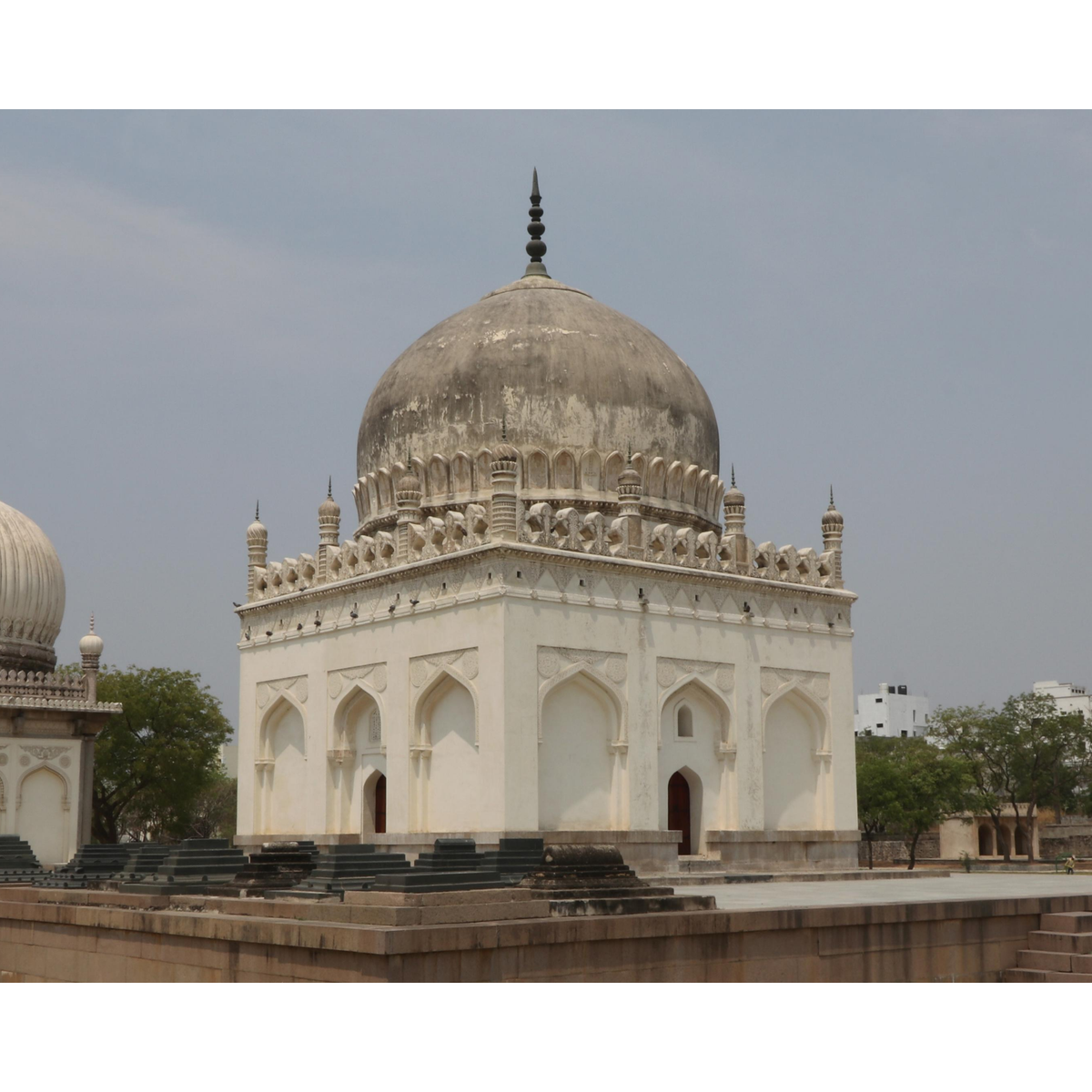 qutb_shahi_park's tweet photo. Intricate details on the mausoleum of Sultan Quli Qutb Shah were carefully restored by lime craftsmen(after removal of 20th century cement layers) working with the Aga Khan Trust for Culture.
#qutbshahitombs #qutbshahiheritagepark #RethinkingConservation @akdn https://t.co/yfdawTU32Q