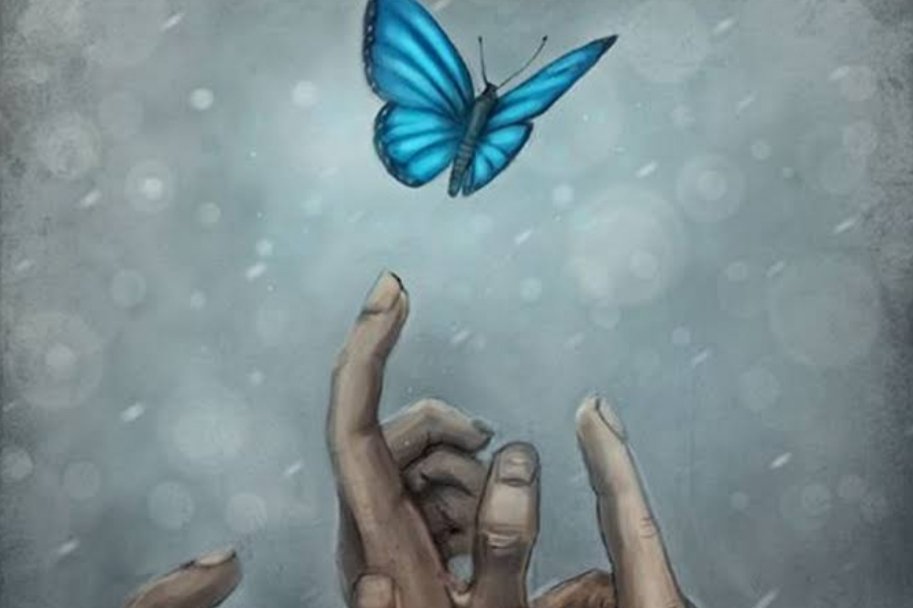 Mavi kelebekler dolanıyor etrafımda...