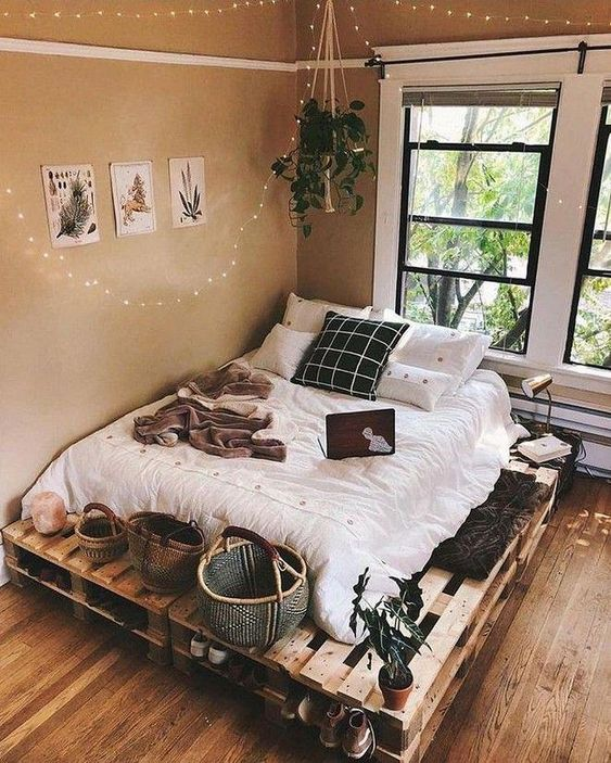 — Come back inside & MAKE YOUR BED.This can seem clicheBut it sends a reminder to your brains - “We aren’t getting back in bed, I’m awake, let’s get started.”& it’s a sense of accomplishment, order, and aesthetic in your life.