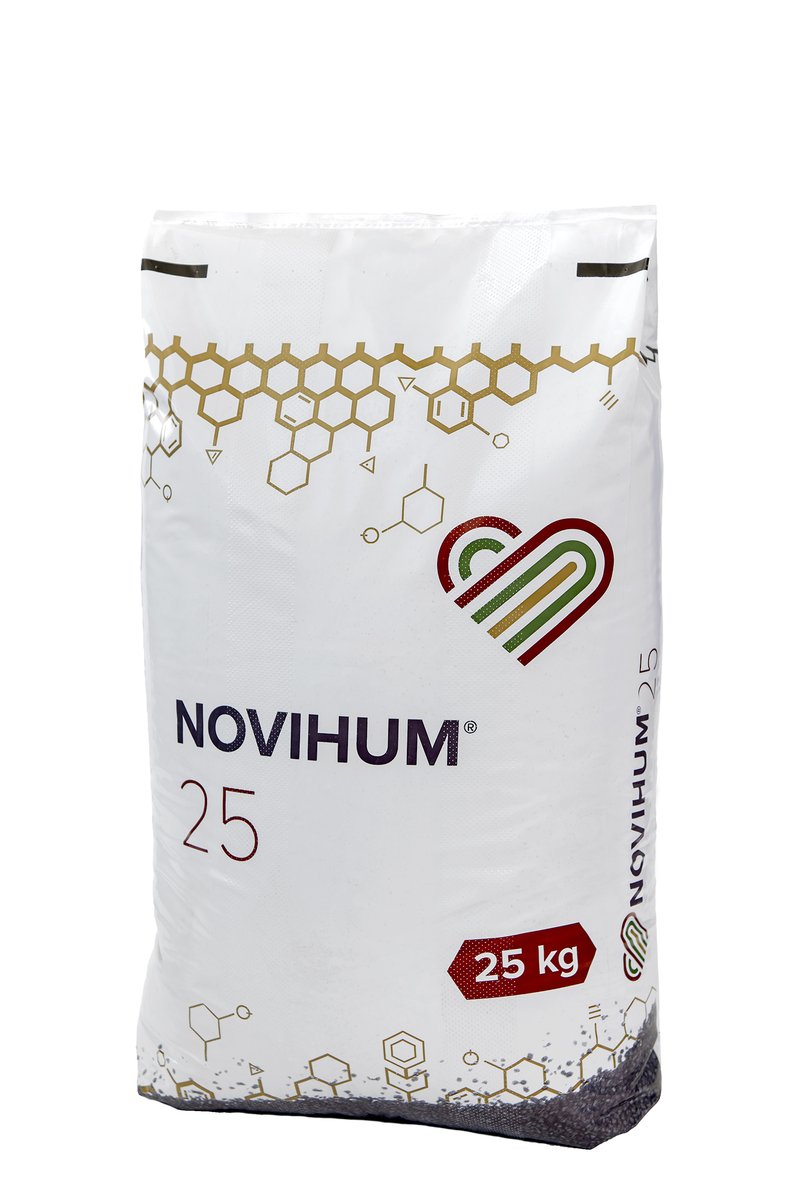 _Novihum_'s tweet photo. May we introduce: NOVIHUM® 25! It´s our solution against degrading soils and perfect for all sorts of crops ranging from salat to berries. Check it out on our website!
#novihum #wemakesoilbetter #humicsubstance #humus #soilhealth #soilscience #ag #agtech #greenbusiness https://t.co/jeqRrYgxPy