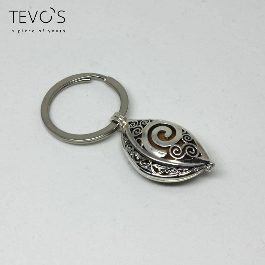 tevosi's tweet photo. Սենց թույն բան ունենք վաճառքում
#abricot #silver #jewelry #TEVOS https://t.co/ysgBNZLxPt