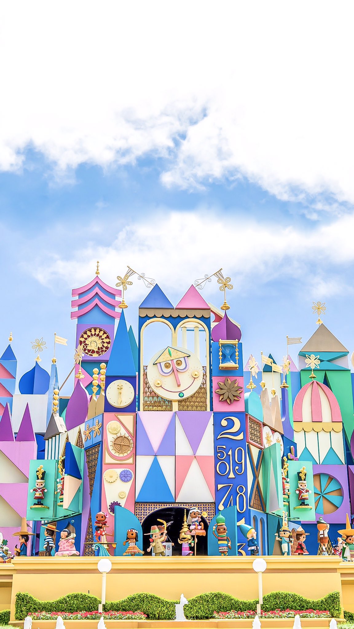 Remi 縦で切り取る東京ディズニーランドの風景 タップしてご覧いただけると嬉しいです Remi 縦で切り取る東京ディズニーランドの風景 タップしてご覧いただけると嬉しいです