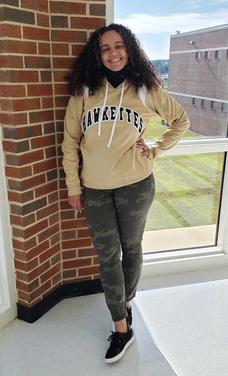 HCHawkettes's tweet photo. Hawkette Lacrosse is excited to welcome Coach Castro. She's been one of our biggest supporters. Castro brings a strong enthusiasm and ability to connect with student-athletes. Her approach to academics and athletics blends seamlessly with the culture and vision of our program. https://t.co/xGW4Kkaapj