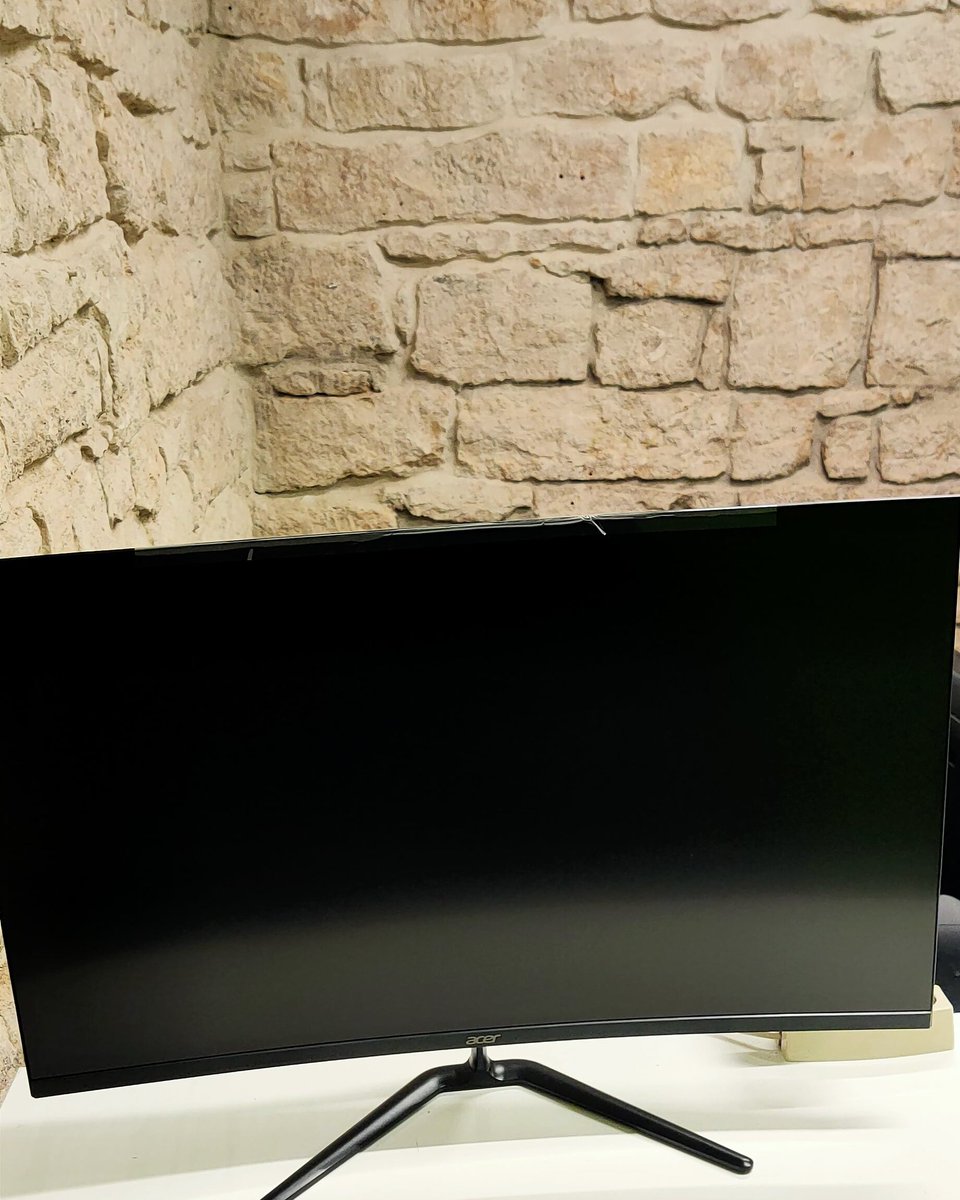 K4RLIN4TOR's tweet photo. Oh du hübsches Ding. Wir freuen uns schon sehr, dich im Einsatz zu testen :D

#ContentPC #PC #Nerd #Geek #Progress #EsGehtVorwärts #GuterAnfang #Twitch #LiveStream #NotSponsored #DNS #NeuesStudio https://t.co/prg8NFTL5U