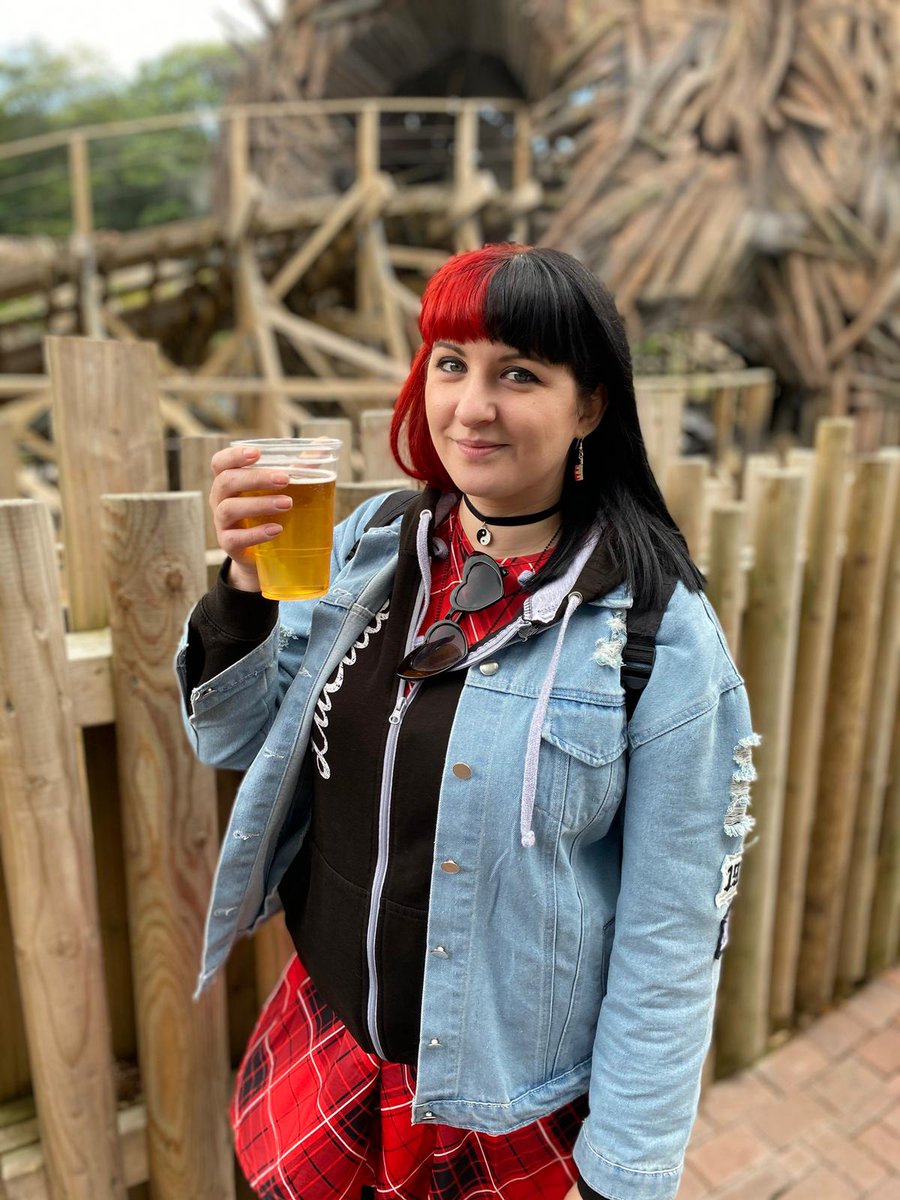 Scaretrack_H's tweet photo. Feed the Flames.
#beerbreak #scaretrackbeerbreak #beerblog #beerlife #beer #beerqueen #obsessed #beersesh #wickerman #altontowers https://t.co/cXnl93R0hX
