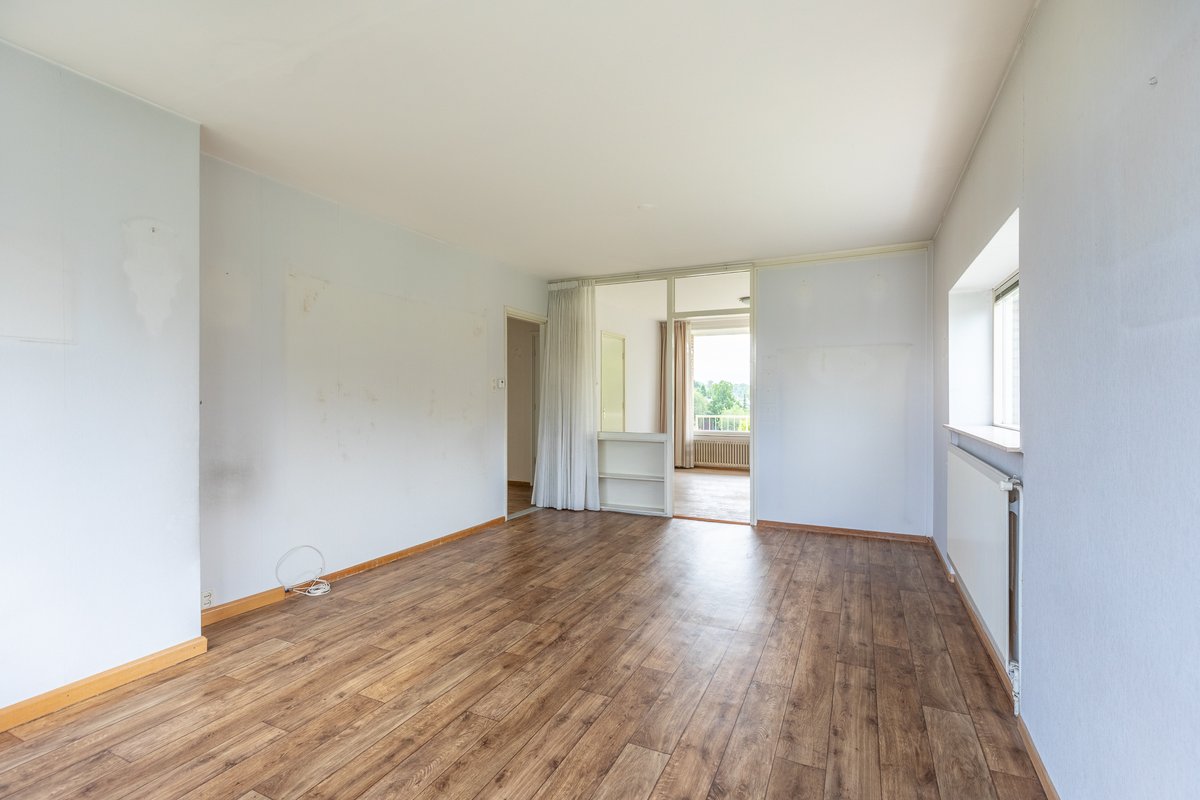 prinsmakelaars's tweet photo. In verkoop: Van Beethovenlaan 53 Baarn
Vraagprijs € 295.000,- kosten koper
Aan de rand van Baarn met mooi uitzicht op de bossen van Huis Groeneveld gelegen een ruim 4-kamerhoekappartement op de 3e, tevens hoogste woonlaag. https://t.co/Otmos4zaRy