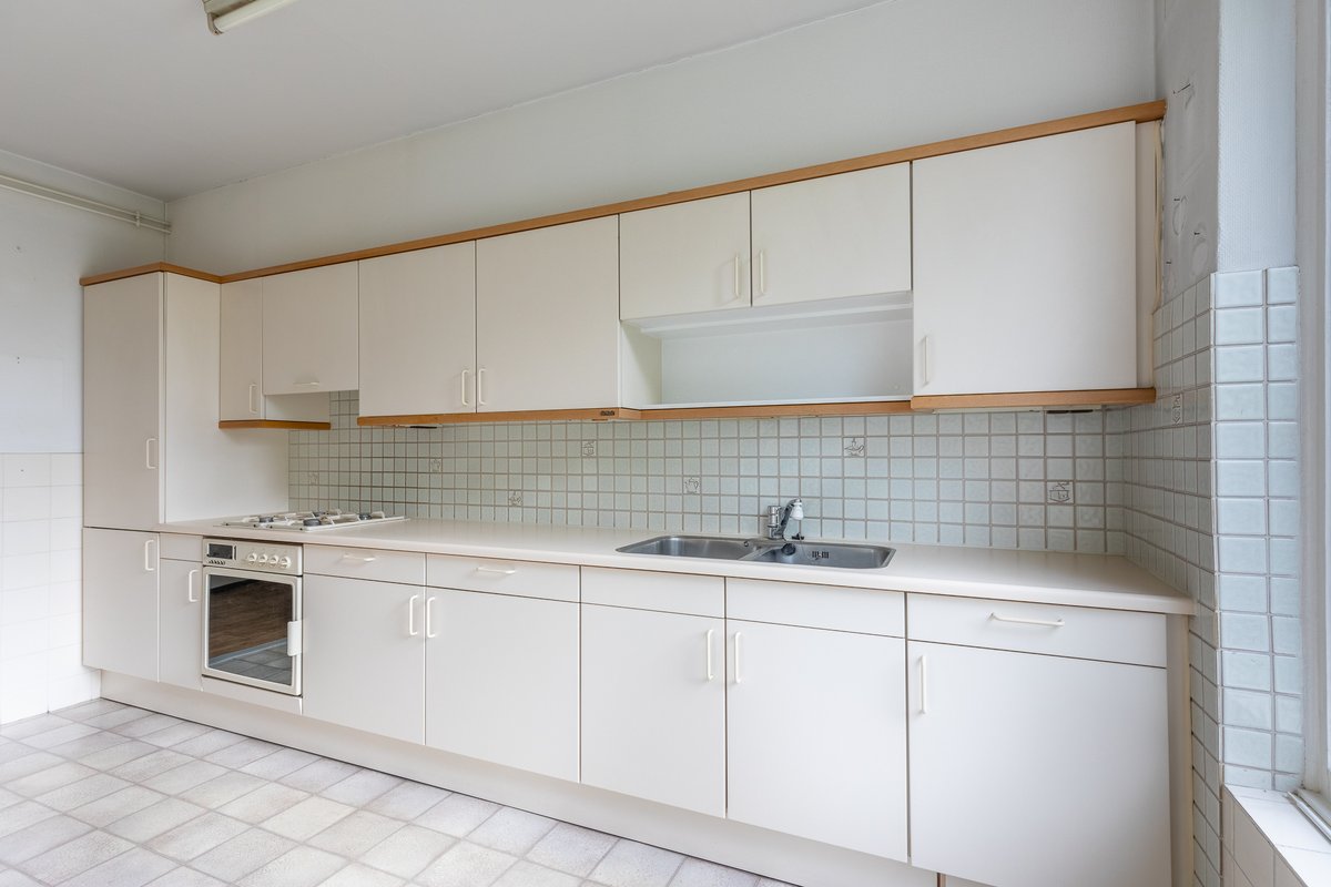 prinsmakelaars's tweet photo. In verkoop: Van Beethovenlaan 53 Baarn
Vraagprijs € 295.000,- kosten koper
Aan de rand van Baarn met mooi uitzicht op de bossen van Huis Groeneveld gelegen een ruim 4-kamerhoekappartement op de 3e, tevens hoogste woonlaag. https://t.co/Otmos4zaRy