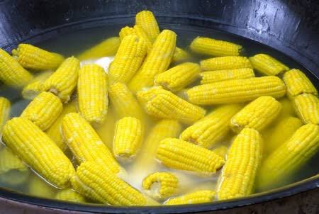 Naija_PR's tweet photo. It’s corn season; which side are you on

Roasted or Boiled? https://t.co/JPvfHhB9Dg