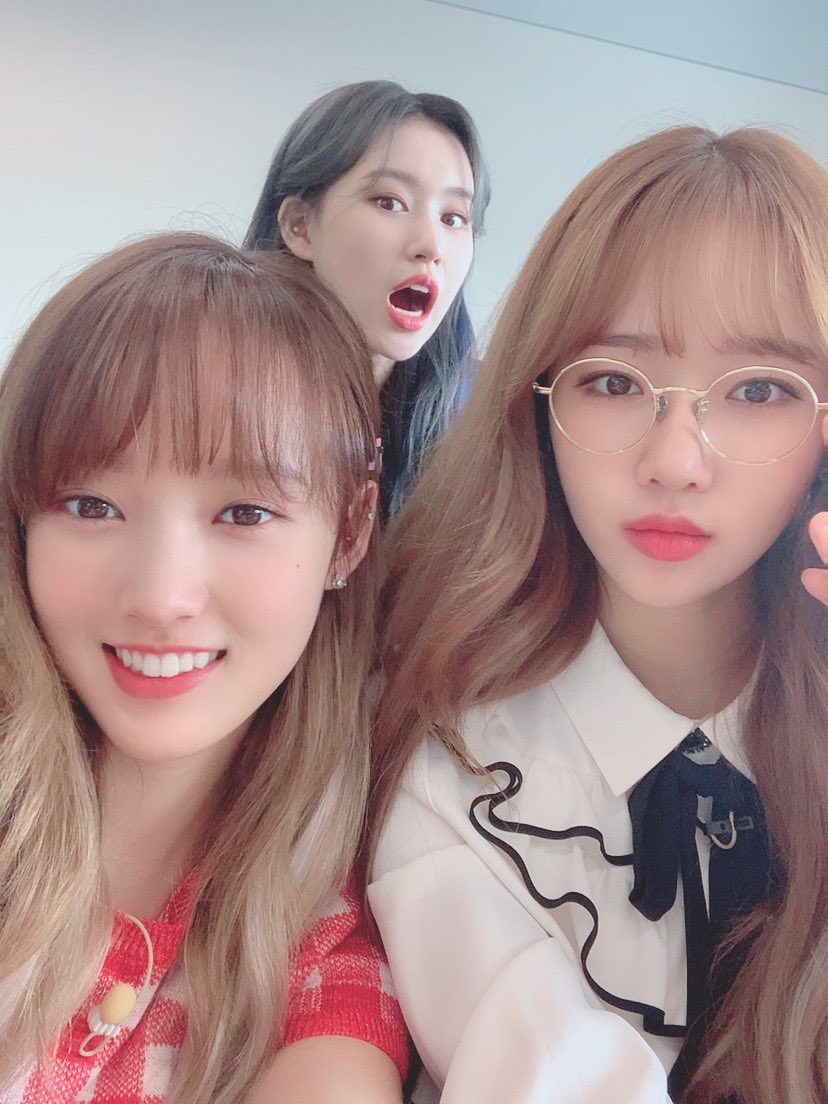 WekiMeki's tweet photo. 인생 주식회사에 근무하는 위키미키 회사원🕴
 
#위키미키 #인생_주식회사 #재밌었다 #🌱 https://t.co/Ti1Af01o7h