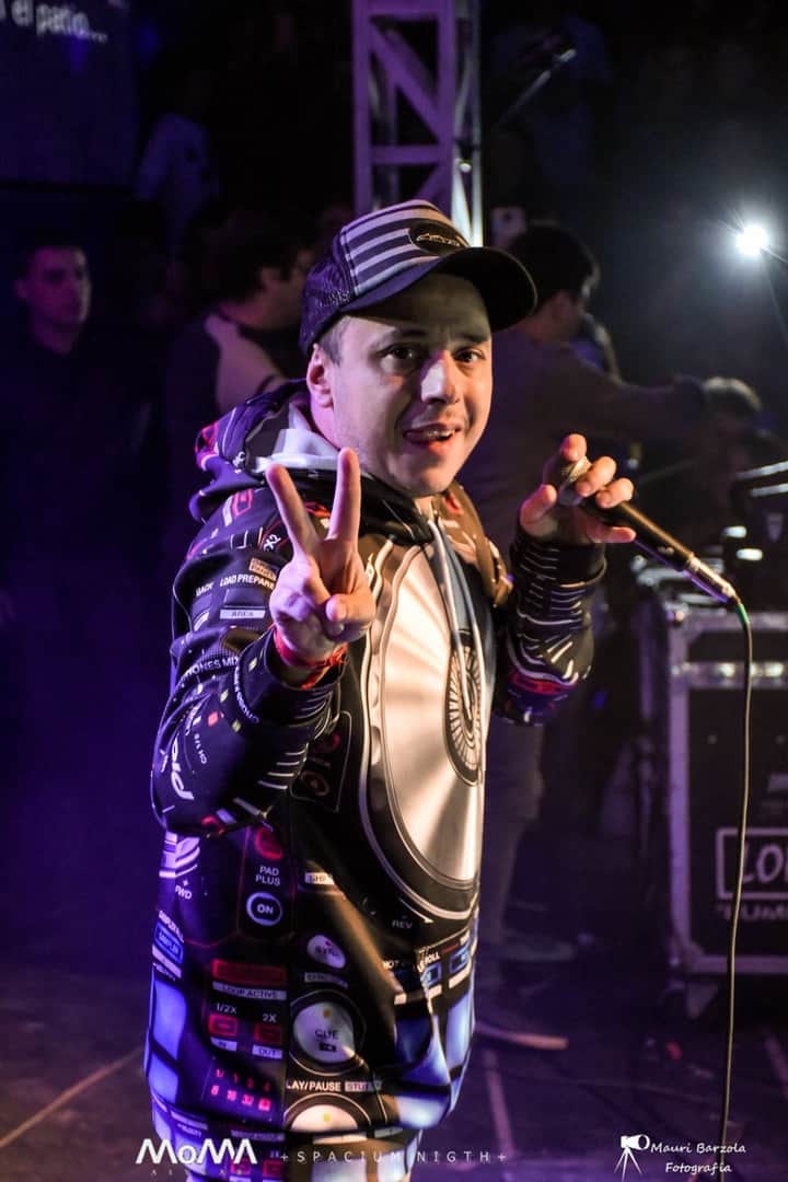 MoMA_ALVEAR's tweet photo. Pronto volveremos a estar todos juntos en las noches como hace años! Contanos anécdotas en nuestro boliche,acá te dejamos algunas de las tantas noches de fiesta en el más grande del sur! https://t.co/O8jGQJVEZS