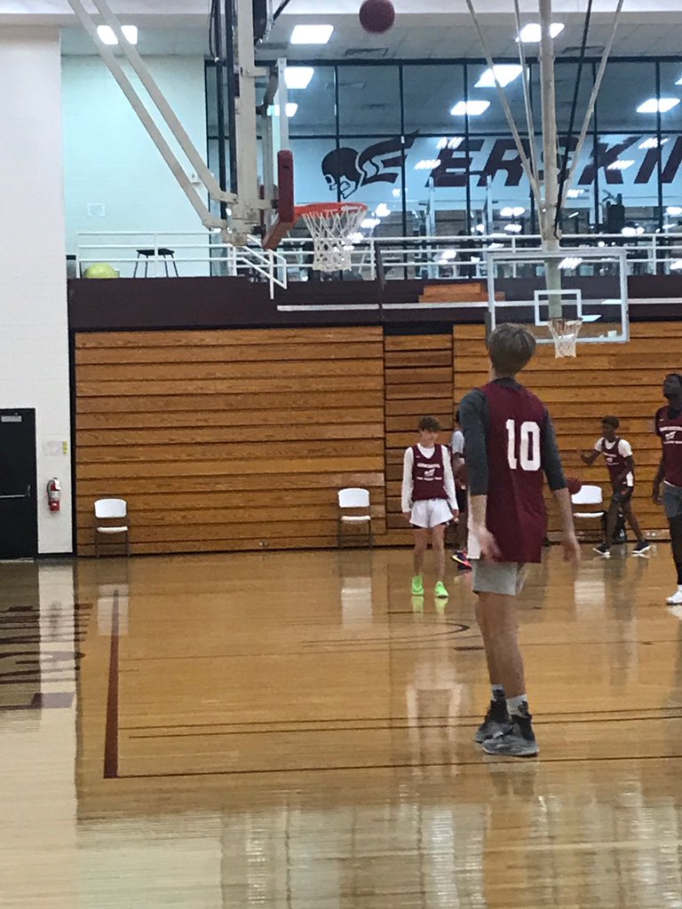 tyjacksonbball's tweet photo. Blessed to have a great experience with Coach Sartor, Mrs Olivia, Ms Franchon &amp; team at the Erskine College Elite Basketball Camp last Saturday. 

Impressive focus on hard work, discipline and glorifying the Lord with your talents. 

#TheFleetWay #TyGame https://t.co/CvVNb9Z1rH