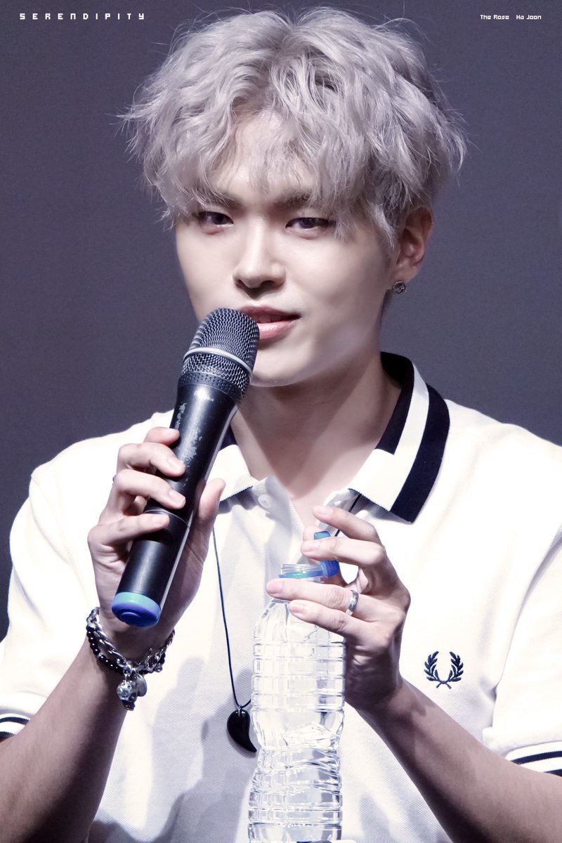 우리하준오빠 생일축해요!!!!!!
건강과 행운이 가득하길 바래용~

#HappyHajoonDay
#더로즈 #이하준 #하준 #TheRose