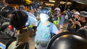 1/ Roughly same time last year, I was dragged and surrounded, pushed on the ground, was punched and kicked by a dozen riot police, despite I was just standing on a footbridge. I got lucky, the police didn't press any charge, but they charged 44 of my inmate with rioting.