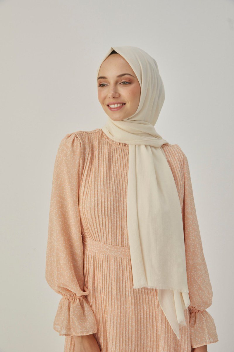 freshscarf's tweet photo. Bayram Çekilişi! 🎉

Bu tweeti RT’leyip @freshscarf hesabını takip eden 5 takipçimize Krinkıl Jazz şallar��mızdan istediği rengi hediye ediyoruz 🎁🧡

Çekiliş 31.07.2020 tarihinde son bulacaktır 🥰 https://t.co/onPxnj73Sl