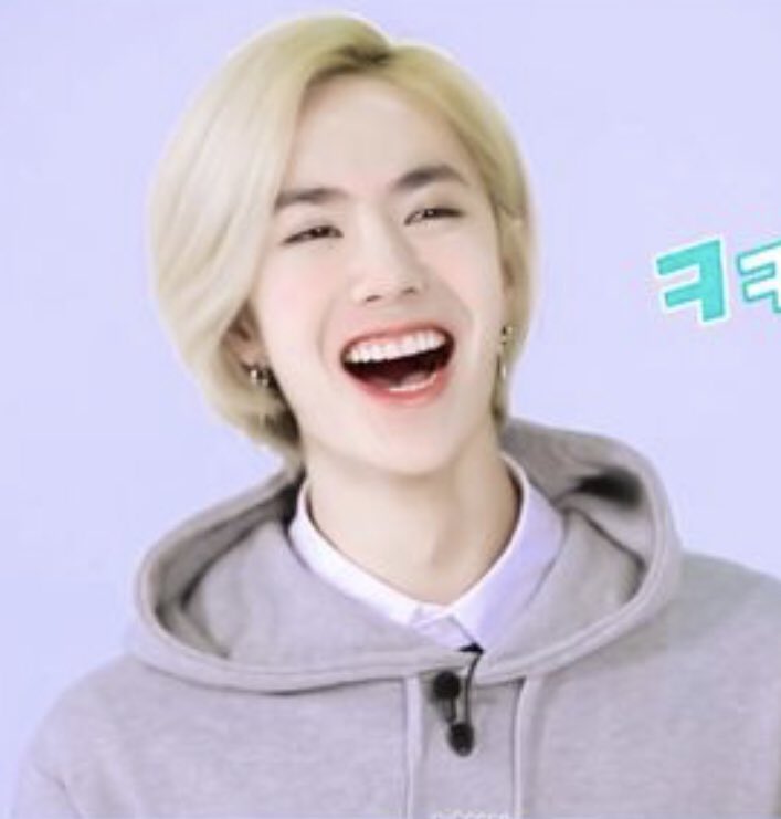 wang yibo as sailor moon - a thread