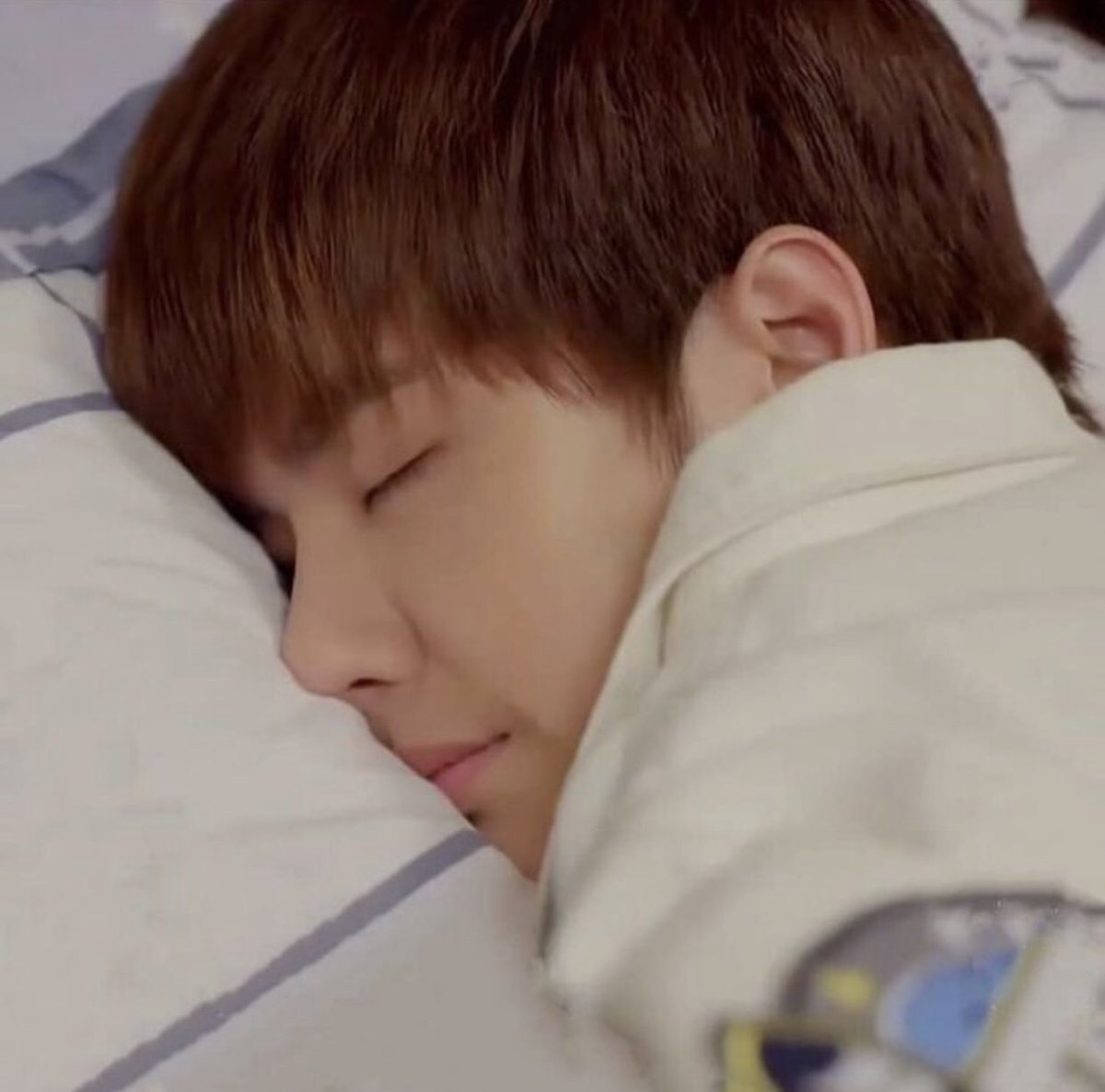 wang yibo as sailor moon - a thread