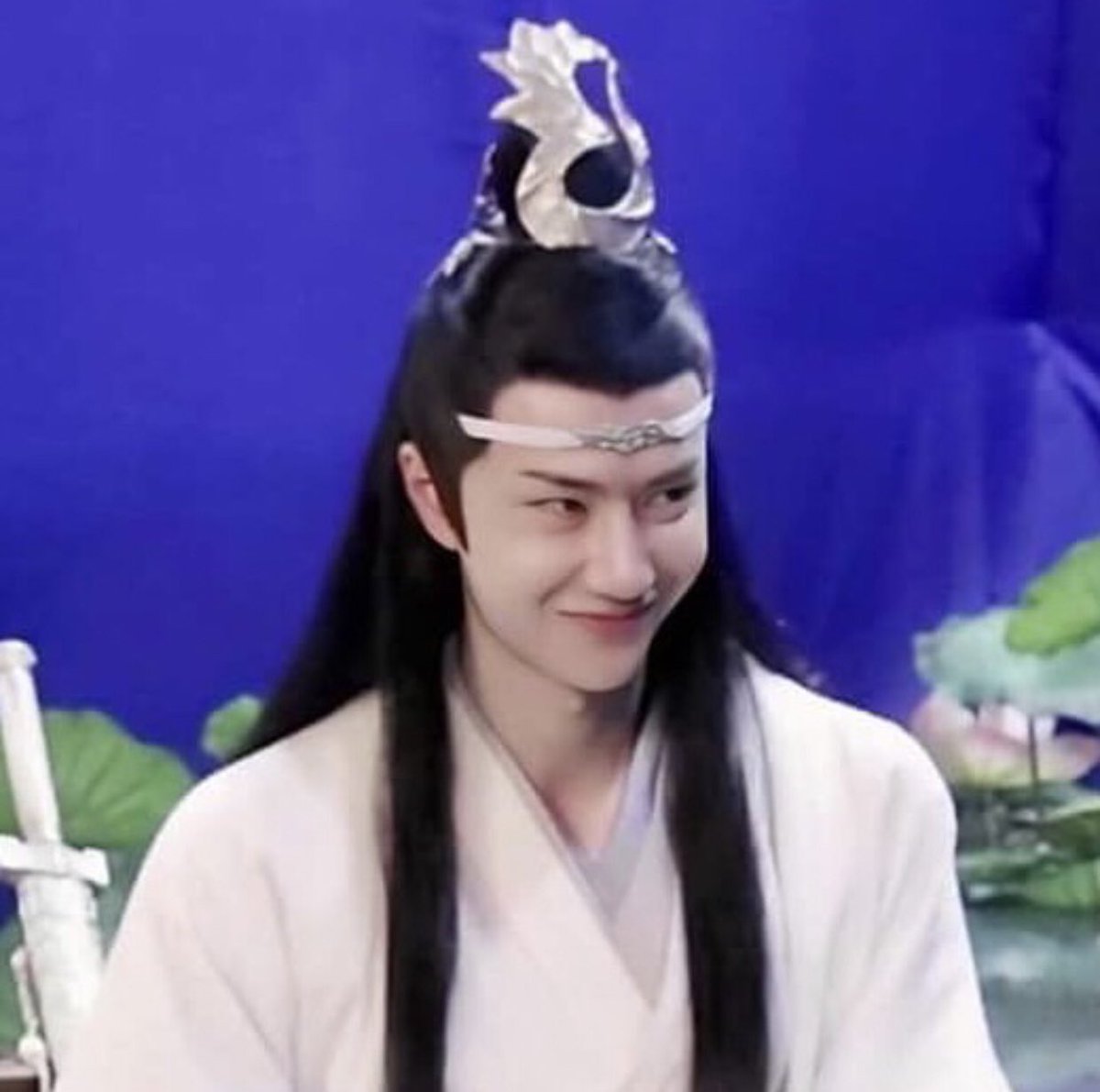 wang yibo as sailor moon - a thread