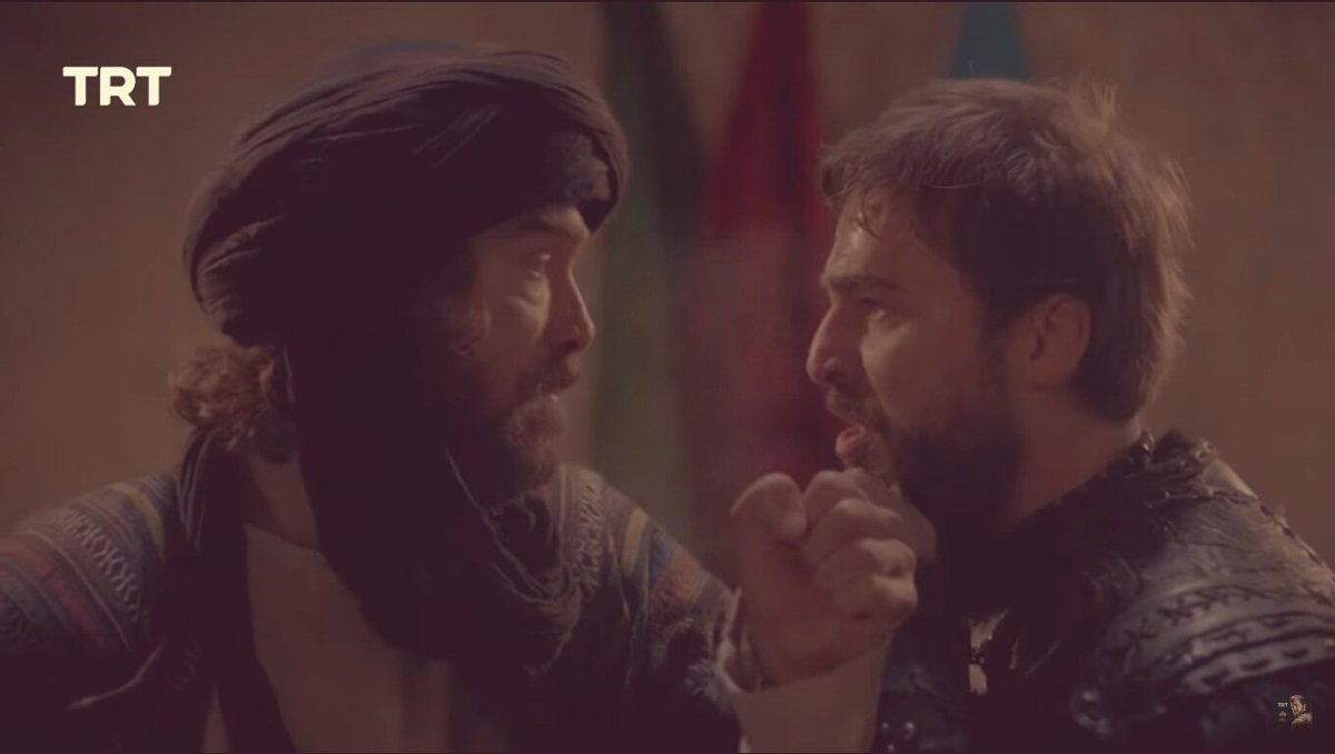 This here is another stereotype of all action series, a precursor to the final fight before it happens. An epic clash between the hero & the villain sword to sword, knife to knife, fist to fist, face to face, mouth to mouth (that came out wrong). #ErtugrulDaily  #Ertugrul