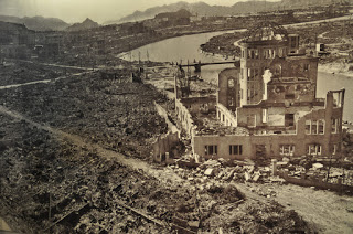fraisku's tweet photo. @baldonauta @Speedmaster72 @Rm_ArqT @Marialovessea @jafgaqt @TipoMaterial @carmartinprieto @josepmuntpros @jesus_izq @FrancoLRoldan @dan_rgomez 6 de agosto de 1945,cae sobre Hiroshima la 1ª bomba atómica.
Un edificio construido para la Exposición Comercial de la Prefectura en 1915 por #JanLetzel, se mantuvo en pie #CúpulaGenbaku, declarado en 1996 Patrimonio de la Humanidad, @UNESCO_es ,con la oposición de USA y China. https://t.co/fvKrKMjePQ