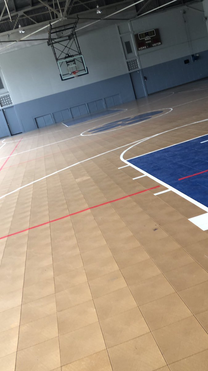 DrewEvans23's tweet photo. Another day at the gym https://t.co/gs9C9mGPX8