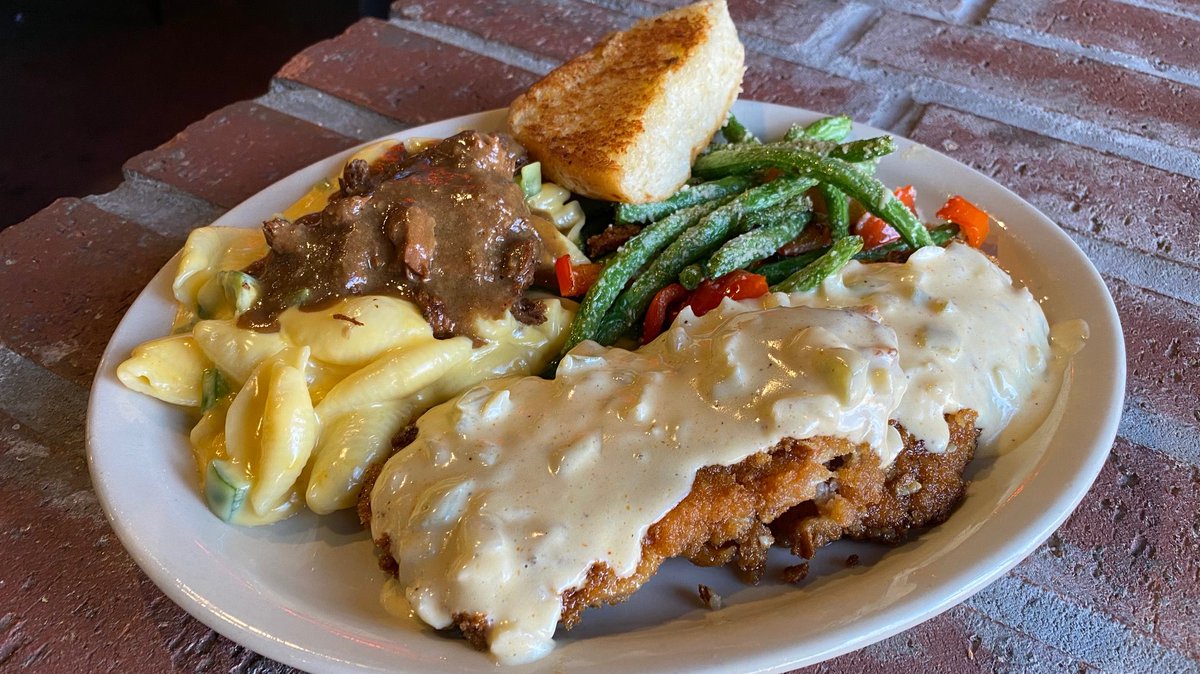 BBsTexOrleans's tweet image. Don’t be a chicken 🐥, try our Tuesday Pecan Crusted Chicken! #TexOrleansLife #GrindtoGather