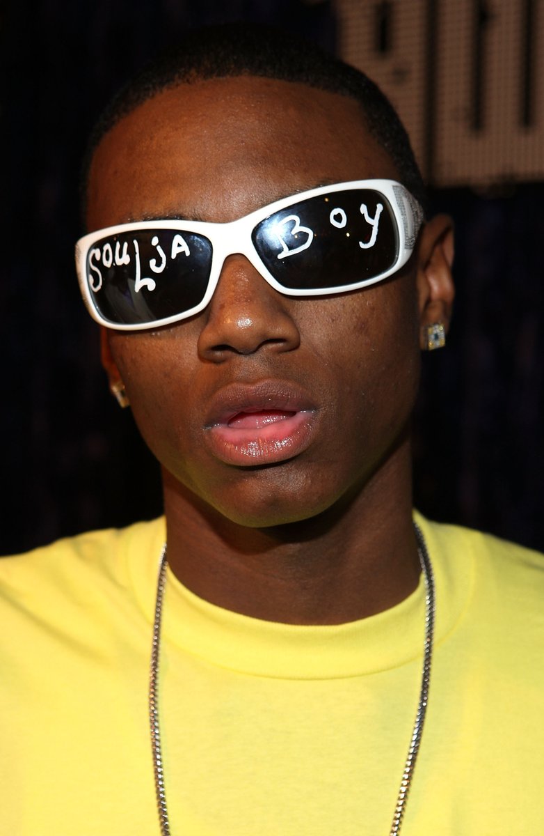 RT @vmas: HAPPY BIRTHDAY TO AN ICON 🎈 @souljaboy at the 2007 #VMAs 💎