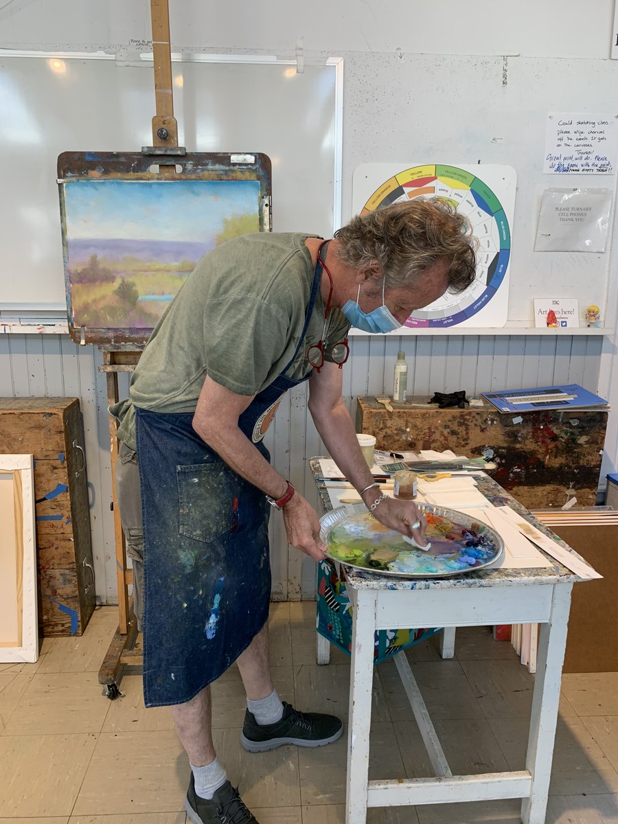 rowaytonarts's tweet photo. Will McCarthy returned to RAC over the weekend to lead a workshop in "Atmospheric Landscapes" – here he is conducting a demo for the class explaining how he transfers color, images and shapes from his imagination onto the canvas and socially distanced participants. #RACworkshop https://t.co/0aqutKO5sC