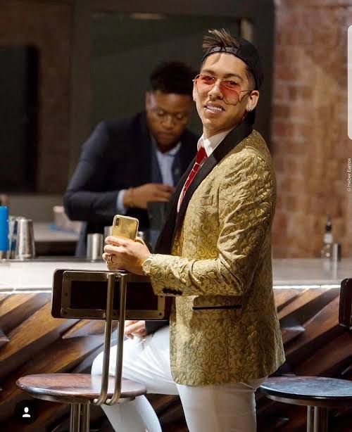 Gue baca komen2 dan jg ulasan media yang menyebutkan kalo Firmino mandul di Anfield musim ini. Pada akhirnya banyak yang kritik performanya. Hmm, gue beda pendapat soal ini .-sebuah uttthaaasssss-Bobby Firmino ~