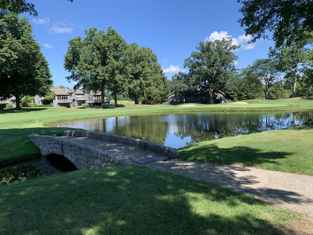 jaylinmoffit201's tweet photo. Very excited to say I’m starting at Firestone tomorrow. The three months @SandValleyGolf was an amazing experience/jumpstart to my career. Can’t wait to start prepping for the tournament in a few weeks! Let’s get at it⛳️ @OSU_ATI_Turf #osuturf https://t.co/EBj6wBDDqq