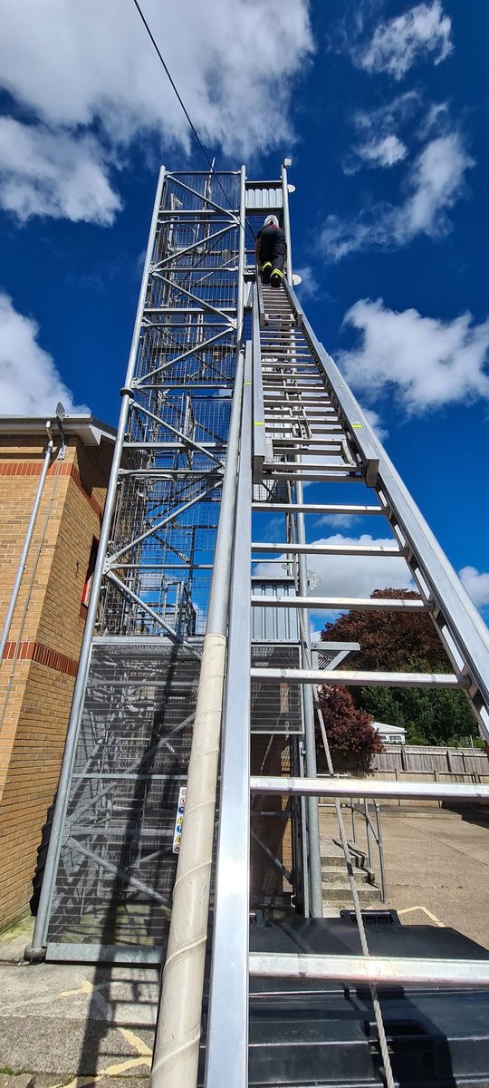 BarnstapleFireStation tweet media