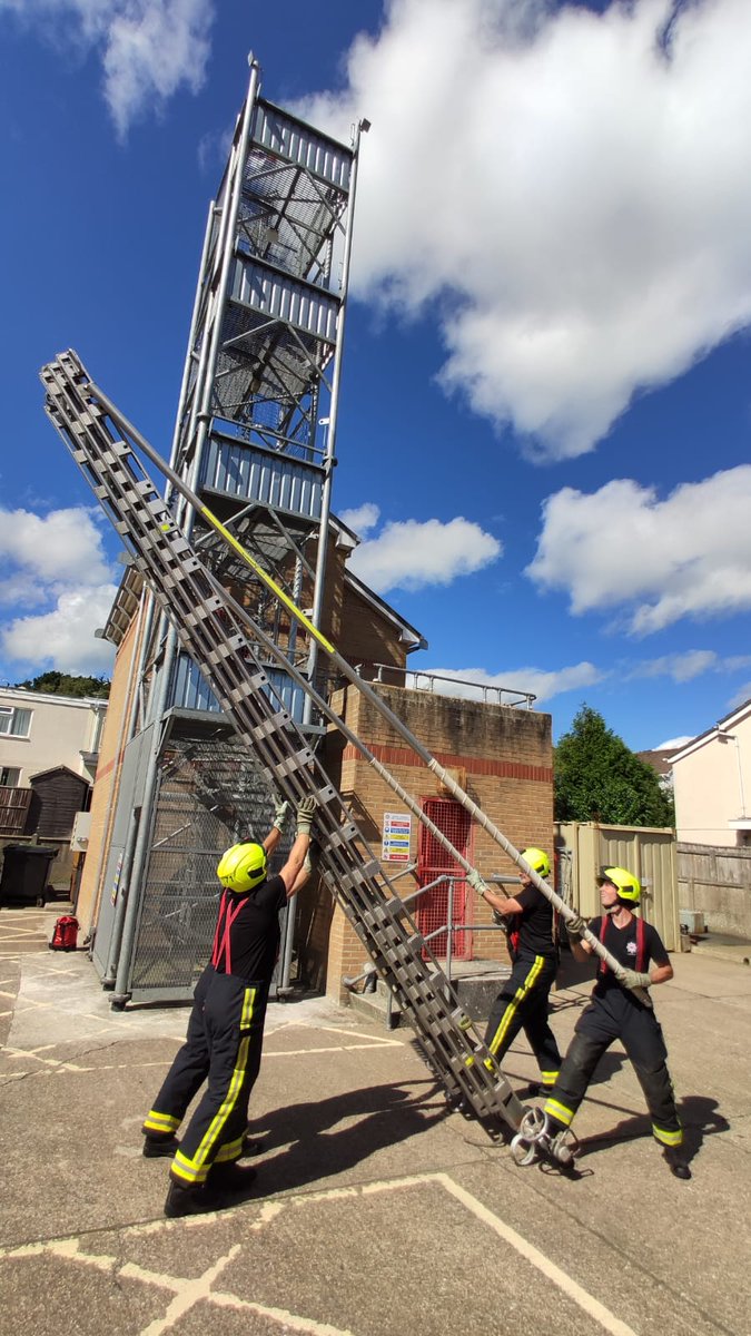 BarnstapleFireStation tweet media