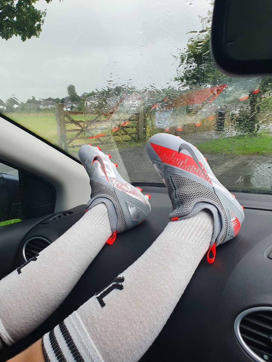 snufflerrob's tweet photo. Time for #Willow7 to test these bad boys out #1stouting #nikefootball #girlsdoplay @WomensFootbal15 @4tlos @UK_WeAre @JellyElly98 https://t.co/4Gn6uOIDbu
