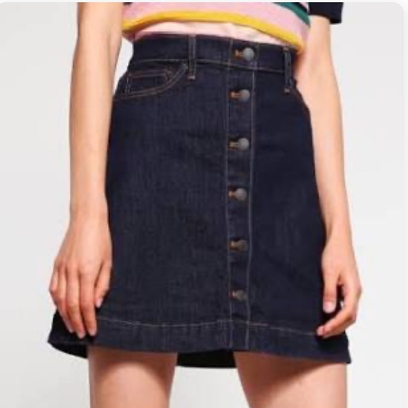 blissresale's tweet photo. So good I had to share! Check out all the items I'm loving on @Poshmarkapp #poshmark #fashion #style #shopmycloset #goldhawk #gap: https://t.co/6MzpFqW0bi https://t.co/5DoYBj9y8a