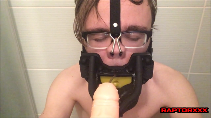 ???????????????????????????????????????????? #piss #gaypiss #pissboy #gaypig #humanurinal #urinalgag