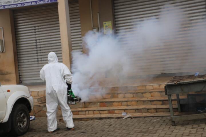ZoomlionLtd's tweet photo. Markets in the Volta region were not left out in the Phase 2 of the Nationwide Market disinfection and Clean up exercise. #ZoomlionDisinfects https://t.co/AMDQyg4XvJ