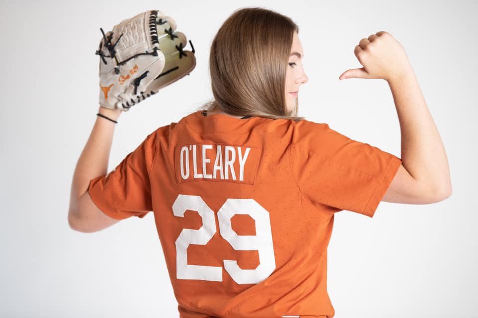 BIrishthunder3's tweet photo. Happy 20th Birthday to my Beautiful daughter!!!!
Hope you have an AMAZING day @sheabug29 🤘🧡🥎🎉 https://t.co/ikOHlPGfue