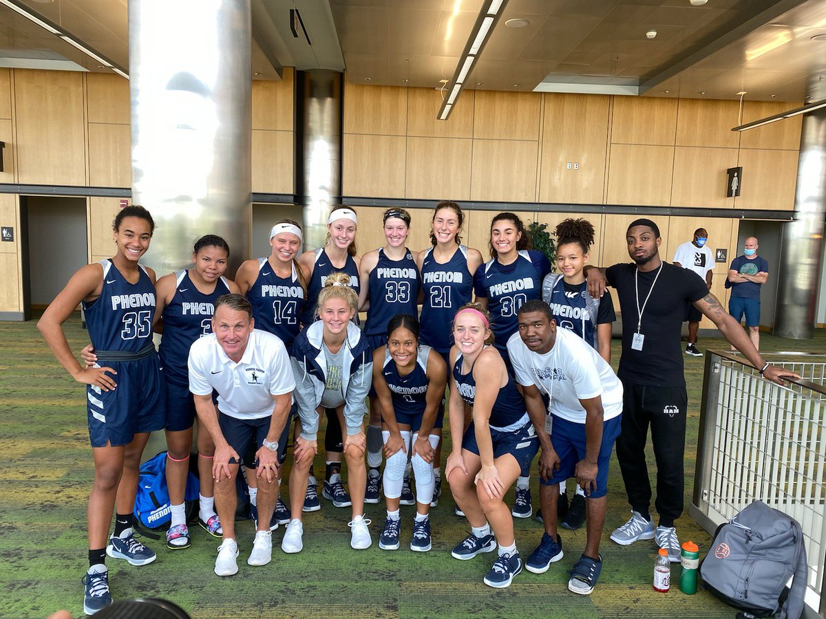 Had a lot of fun the past 3 weeks at the Nike TOC sessions playing a lot of basketball . Bummed it got cut short due to an ankle injury. Very thankful to be a part of such an awesome program that has pushed me to get better. <a href="/JordanCanfield1/">Jordan Canfield</a> <a href="/greglogs/">Greg Logsdon</a> <a href="/MissouriPhenom/">Phenom Basketball</a>