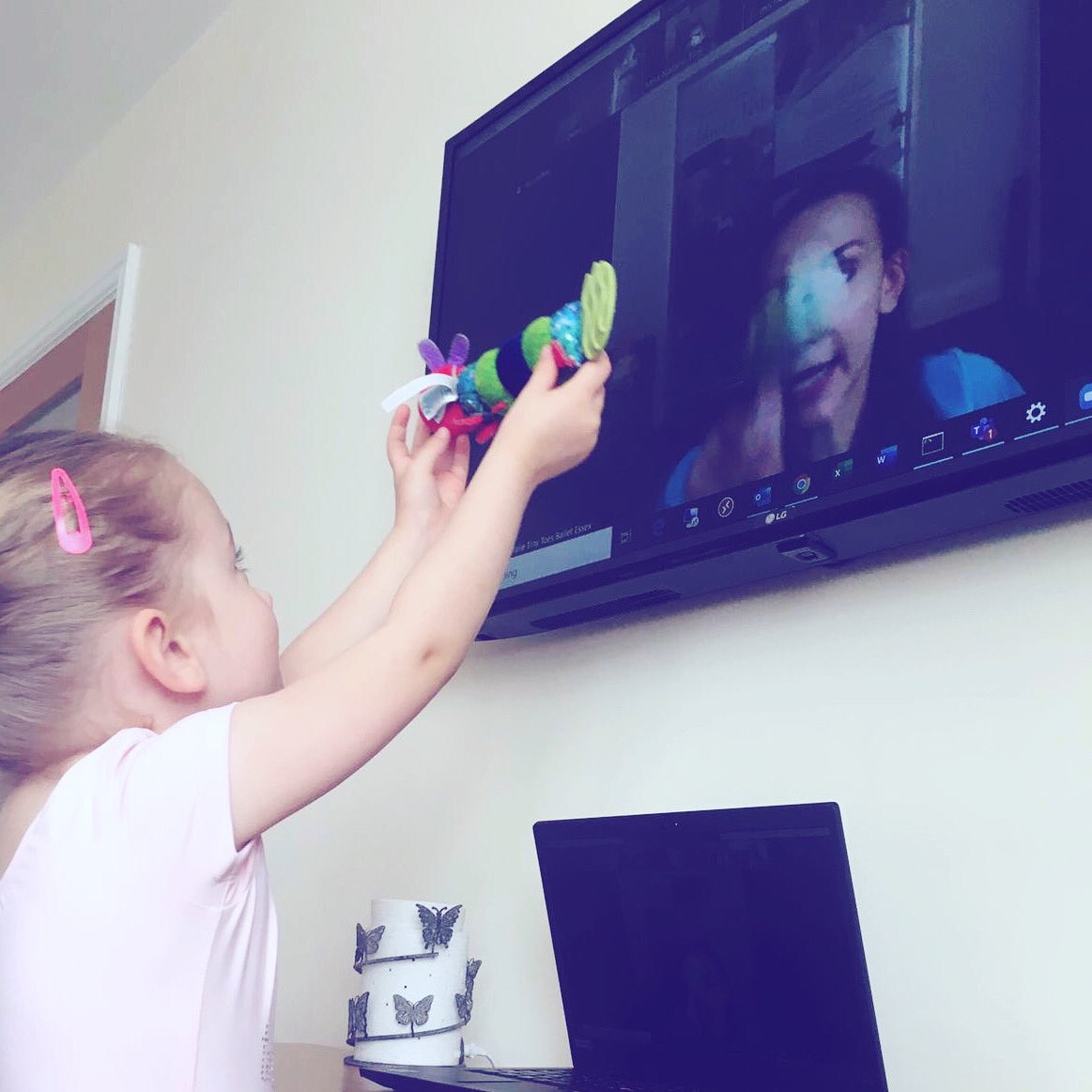 tinytoesballet's tweet photo. Miss Natalie at #tinytoesballet #essex misses interacting with her dancers each week on Zoom! #babyballet #eyfs #learningthroughdance #zoom #liveandonline #ballet #dancer https://t.co/aLRTDea2bA