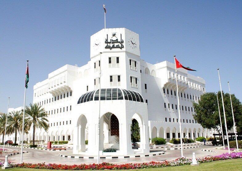 SandanOman's tweet photo. من أجل توفير بيئة مناسبة وصحية وبعيدة عن الأحياء السكنية، #بلدية_مسقط تنقل عمالها ل��سكن في الوحدات السكنية في #مدينة_سندان، وذلك ضمن منظومة متكاملة الخدمات.

@M_Municipality 
@MRMWR_SB 

#مدينة_سندان
#ورش_صناعية
#محلات_تجارية
#وحدات_سكنية_عمالية https://t.co/6ZedOfj8Ru