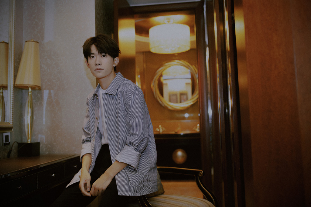 jacksonyeeth's tweet photo. #Qianxi Studio Update 🚩 #Throwback by Jackson Studio

#JacksonYee #易烊千玺 https://t.co/UDjDYDlRQw