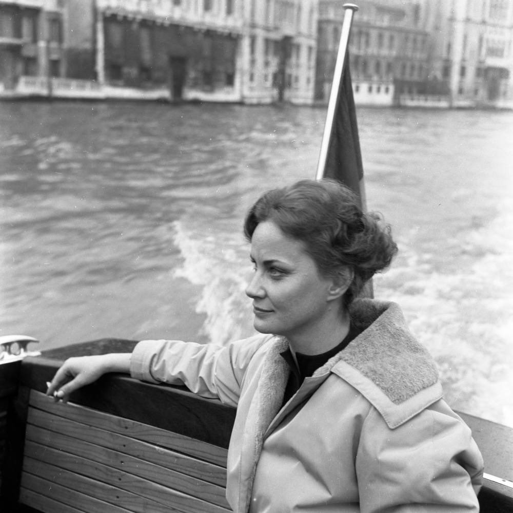 Piccioni’s was on trial and reluctantly produced a witness, none other than actress Alida Valli, with whom he’d been having an affair. She provided Piccioni with an alibi for crucial dates and even if he wasn’t completely written off as a suspect, he wasn’t convicted.
