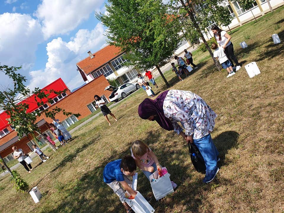qshhzh's tweet photo. Activity packages arrived at the kids of Gjilan as well! Happy children, committed parents and a handful of activities for the days to come.
@UNICEFKosovo 
#WhileAtHome
#NderkoheNshpi https://t.co/nC13ztrPjF