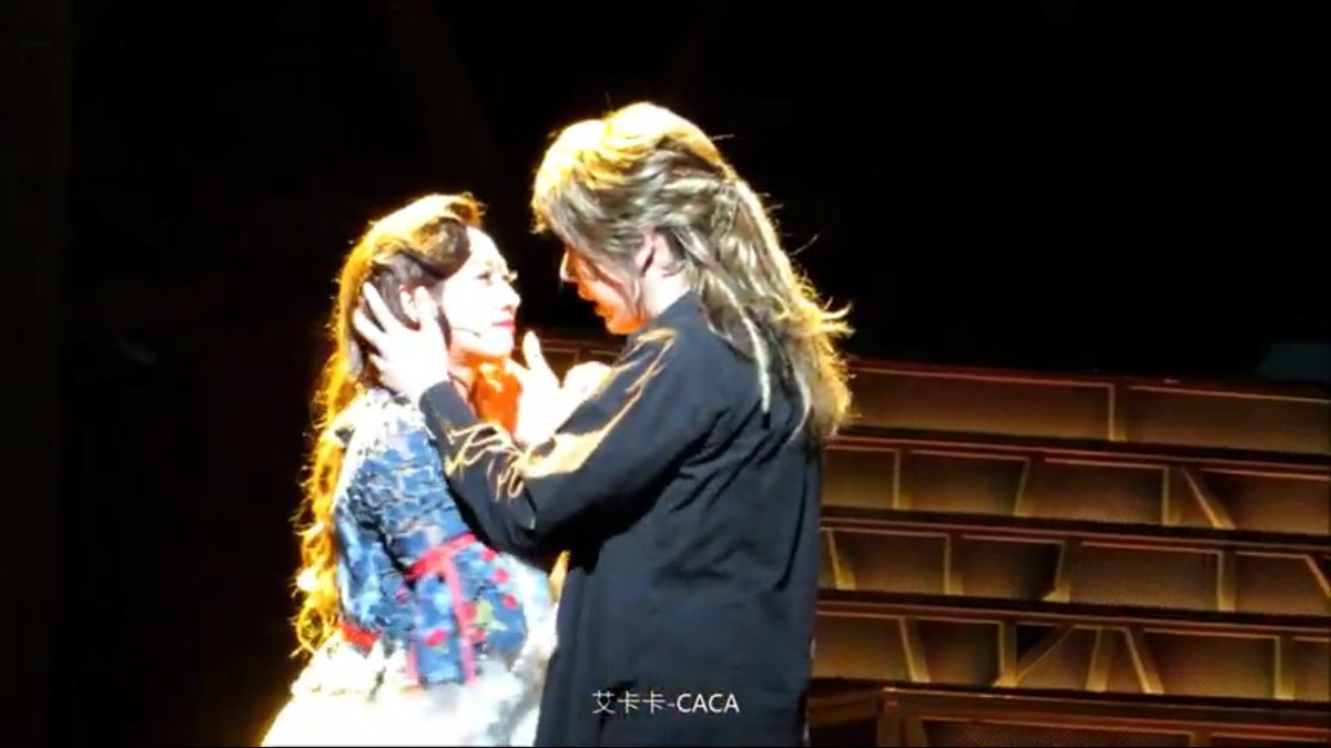 3.5/10 - Mozart-basic-no words-he looks like legolas from lord of the rings more than mozart tbh -legolas but like supee badly kept hair