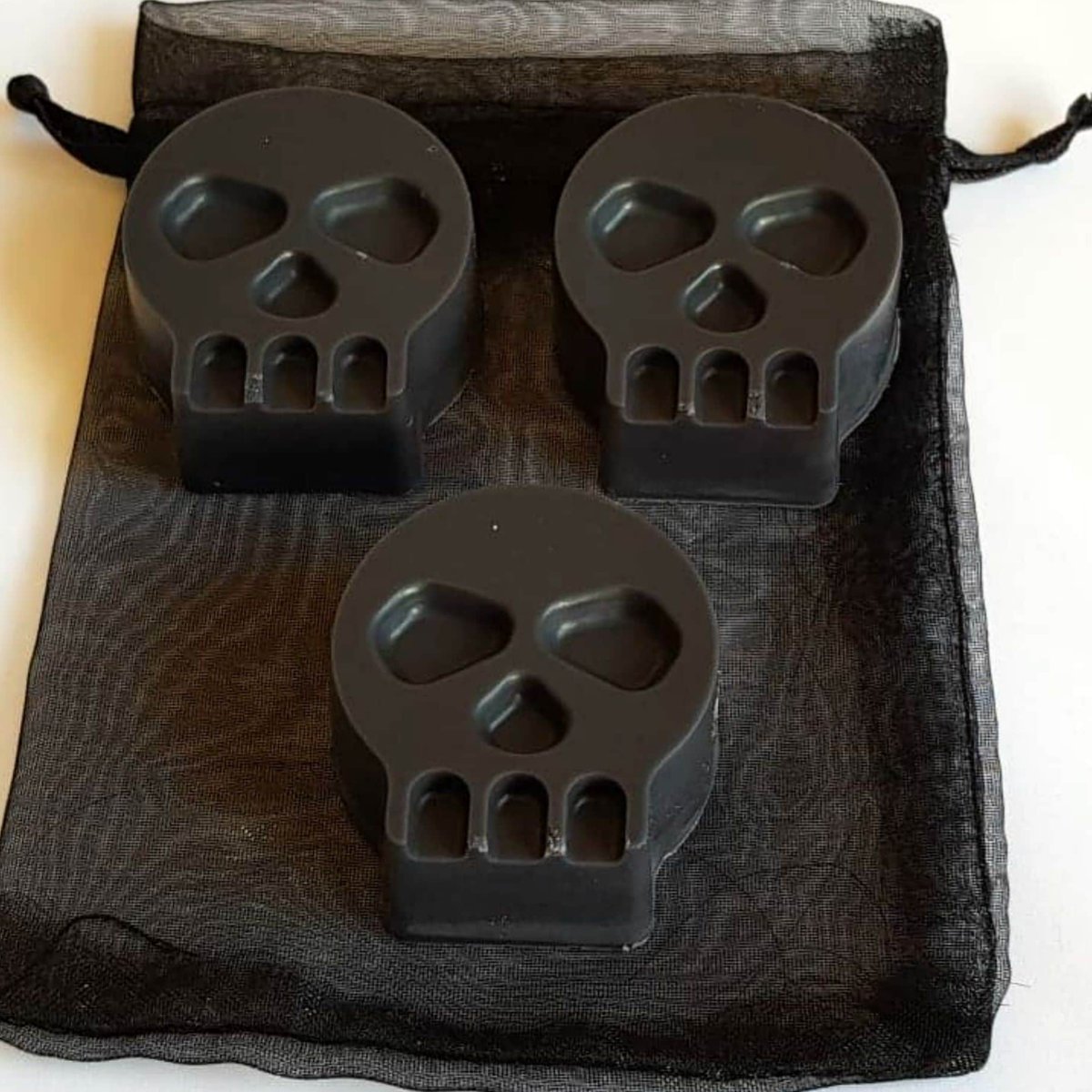 GothYork's tweet photo. My etsy shop is now live 🖤
https://t.co/mGpWwCAY6v
#YorkGothMelts #GothicWaxMelts #VeganWaxMelts #SkullWaxMelts #BatWaxMelts #SkullGift #BatGift #SoyWaxMelts #ShopIndie #ShopLocal #ShopSmall #EtsyUK https://t.co/XiS1SCJw5m